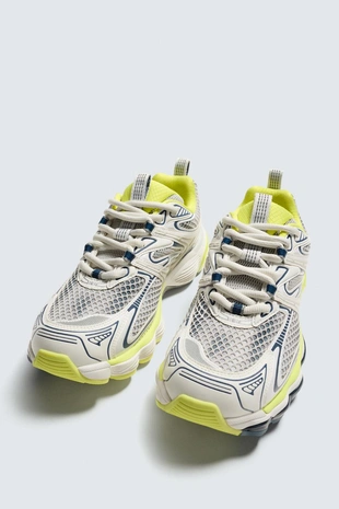 Кроссовки на объемной подошве- Заказать в России