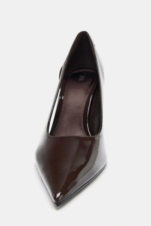 Туфли на каблуке с боковыми вырезами- Заказать в России