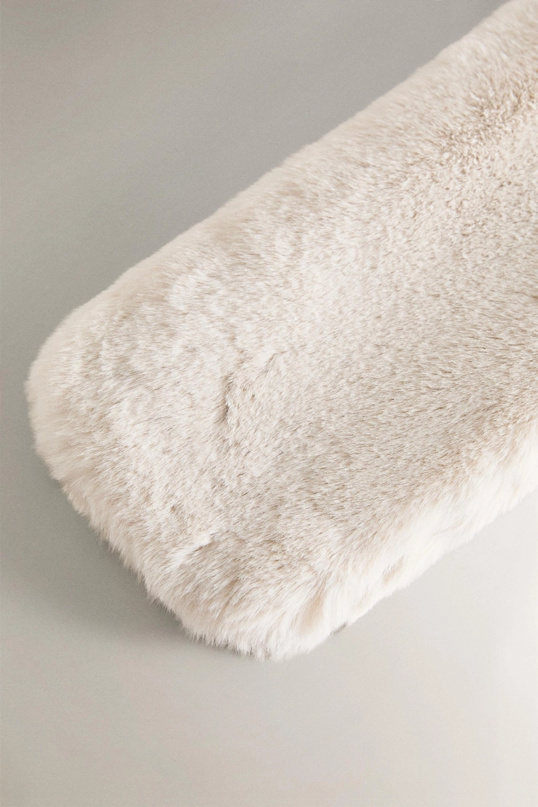 Грелка с искусственным мехом