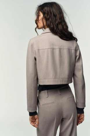 Короткая куртка с застежкой-молнией- Заказать в России