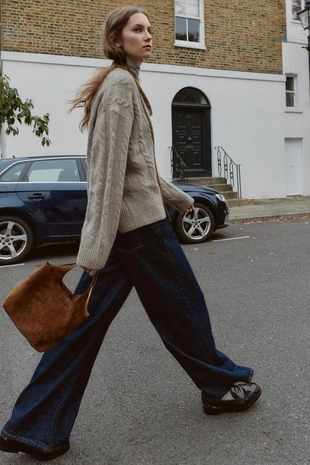 Мягкий свитер с узором «косы»- Заказать в России