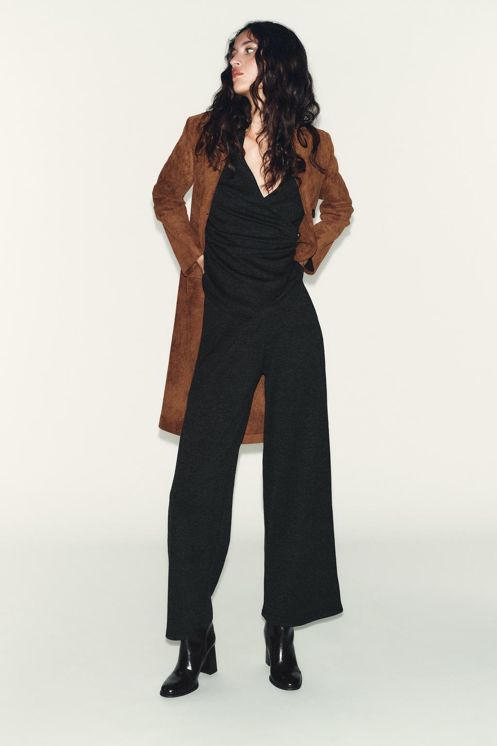 ТОП С БРОШЬЮ СБОКУ