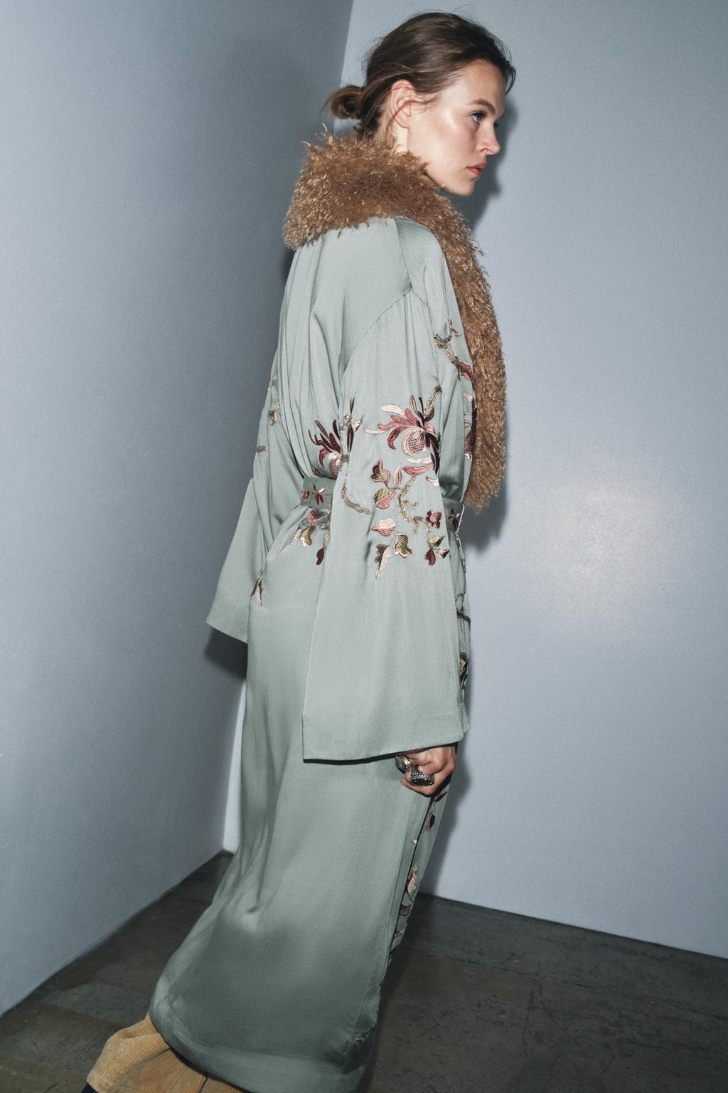 КИМОНО С ВОРОТНИКОМ ИЗ ИСКУССТВЕННОГО МЕХА — ZW COLLECTION LIMITED EDITION