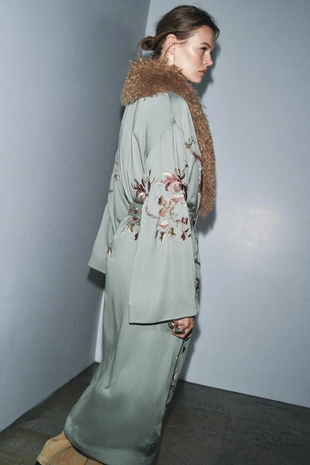 Кимоно с воротником из искусственного меха — ZW COLLECTION LIMITED EDITION- Заказать в России