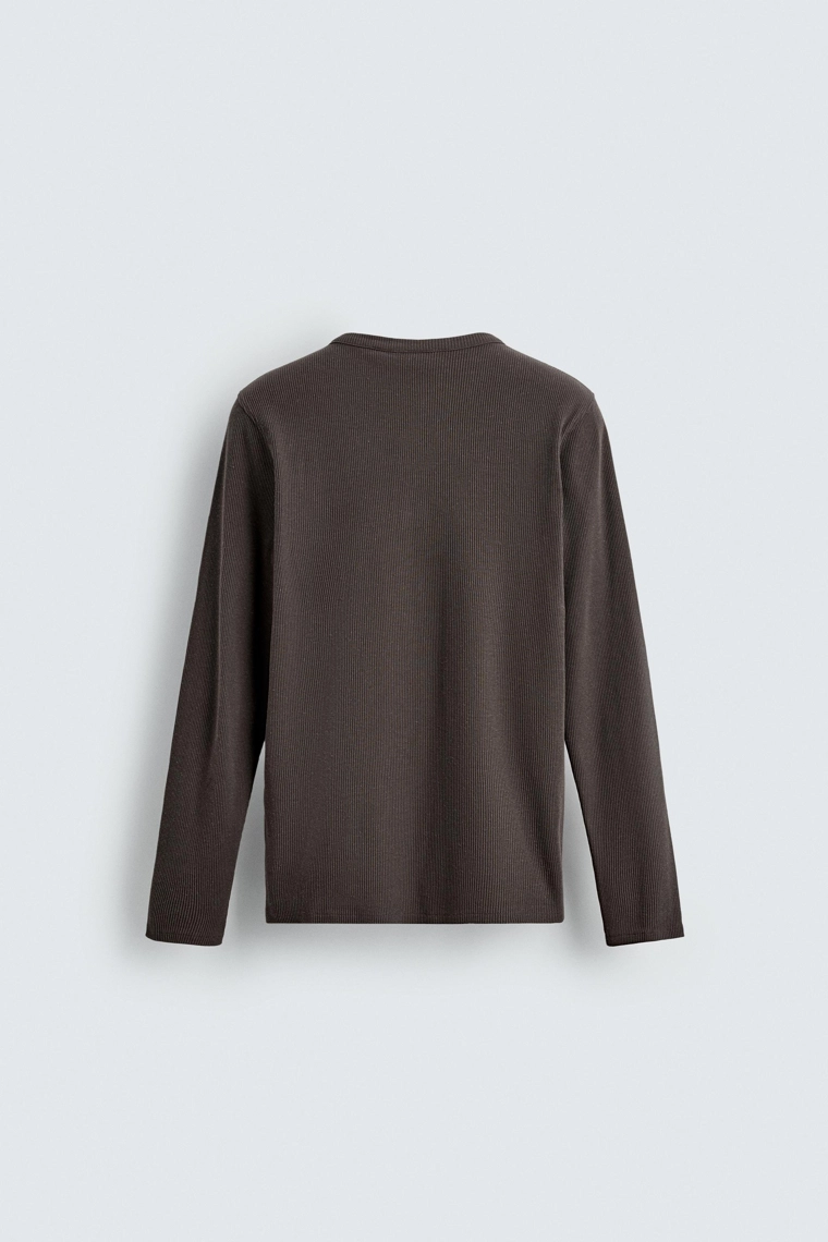 Футболка с воротником-стойкой из хлопка и конопли