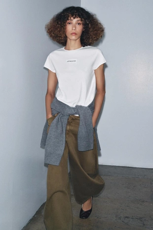 Футболка с вышитым текстом- Заказать в России