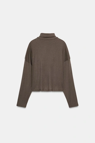 Футболка с воротником-стойкой- Заказать в России