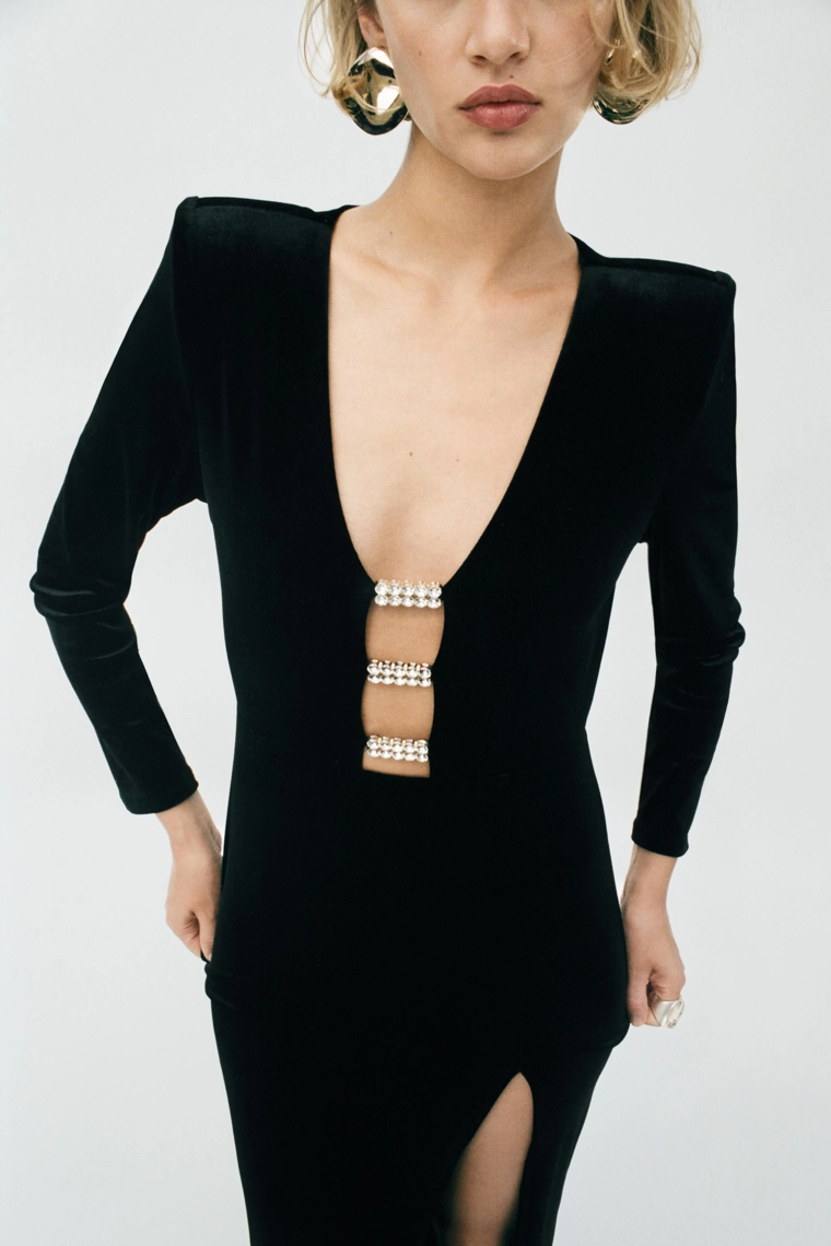 Сияющее бархатное платье-миди с аппликациями