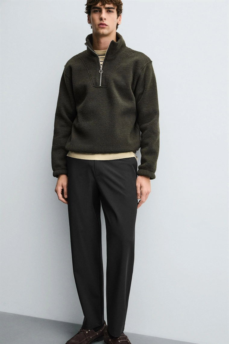 Брюки из комфортного текстурированного материала