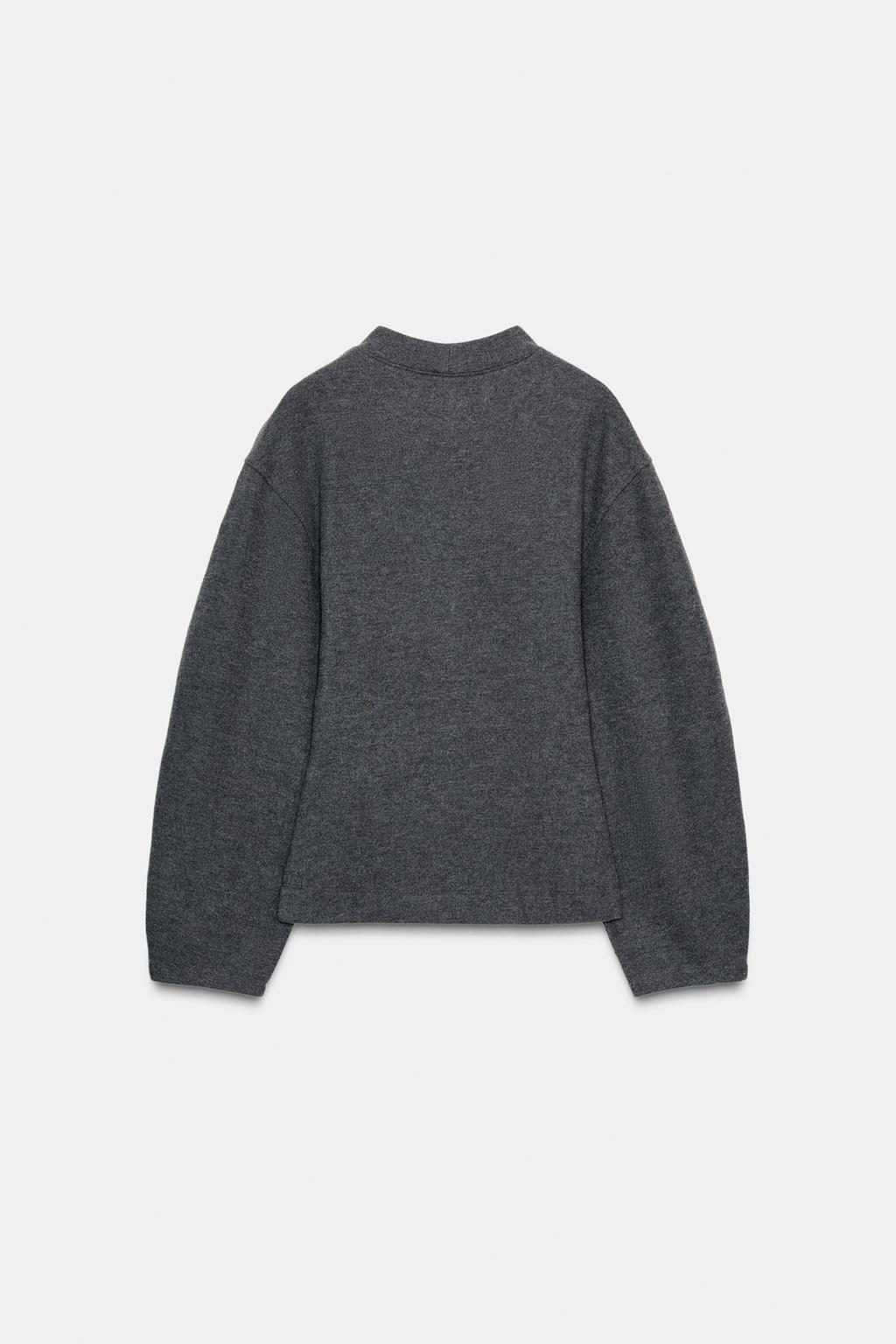 МЯГКИЙ СВИТЕР С БУСИНАМИ