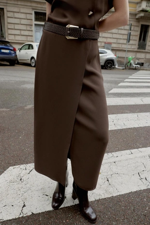 Платье миди с поясом- Заказать в России