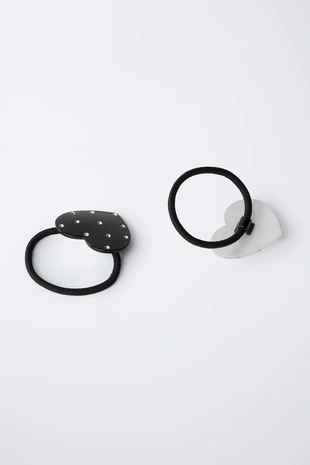 Black | 4319/730/800 - Zara Набор из двух резинок для волос «сердечки с блестками»