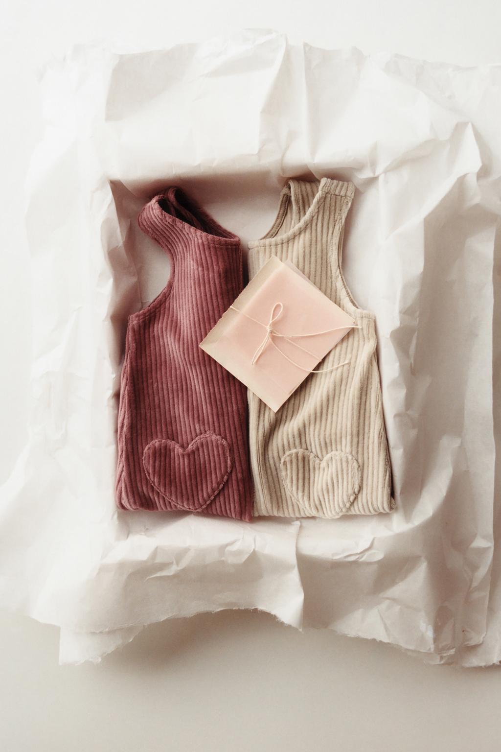 САРАФАН С КАРМАНАМИ-СЕРДЕЧКАМИ