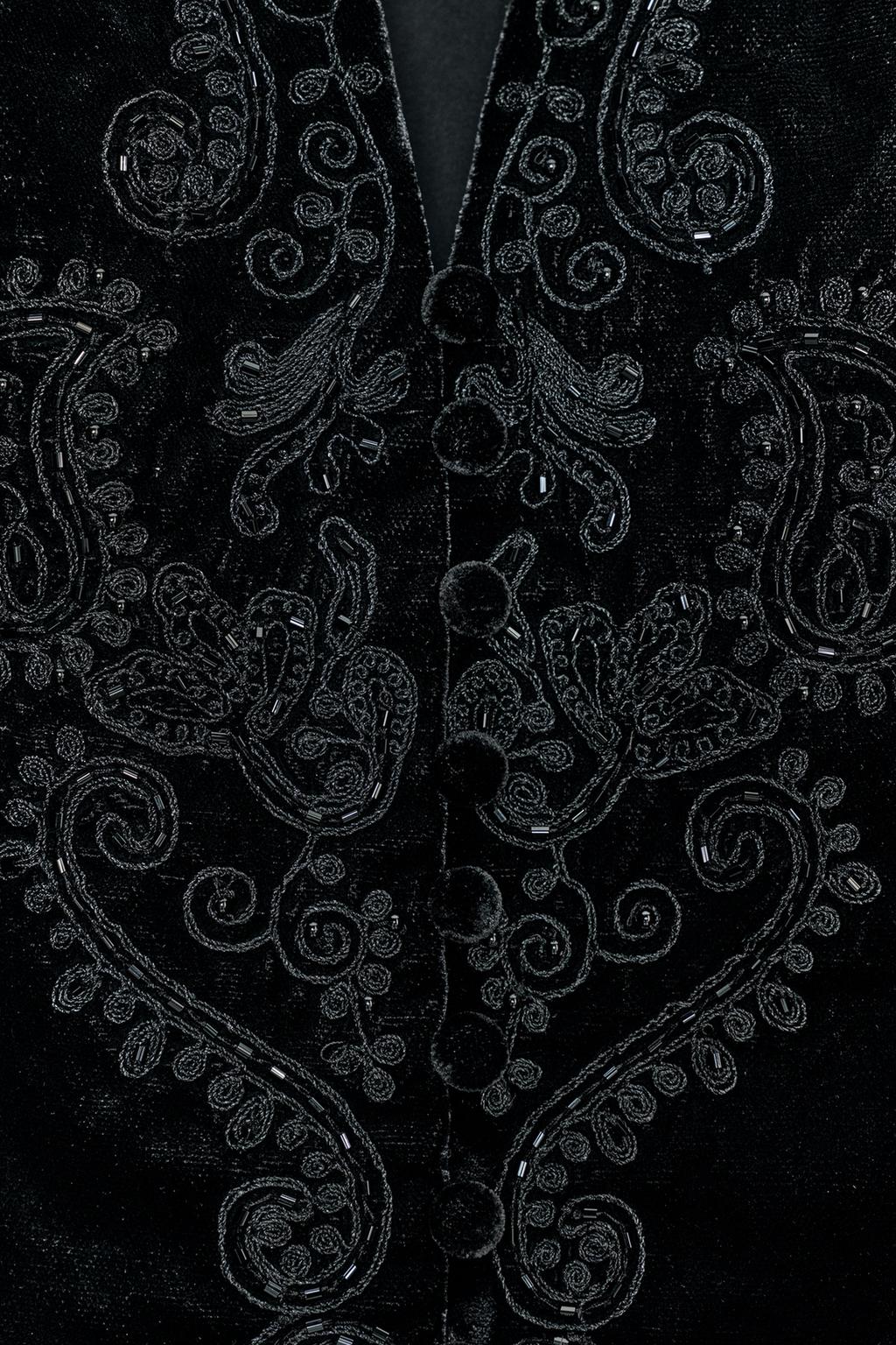 ЖИЛЕТ ИЗ БАРХАТА С ВЫШИВКОЙ — ZW COLLECTION LIMITED EDITION