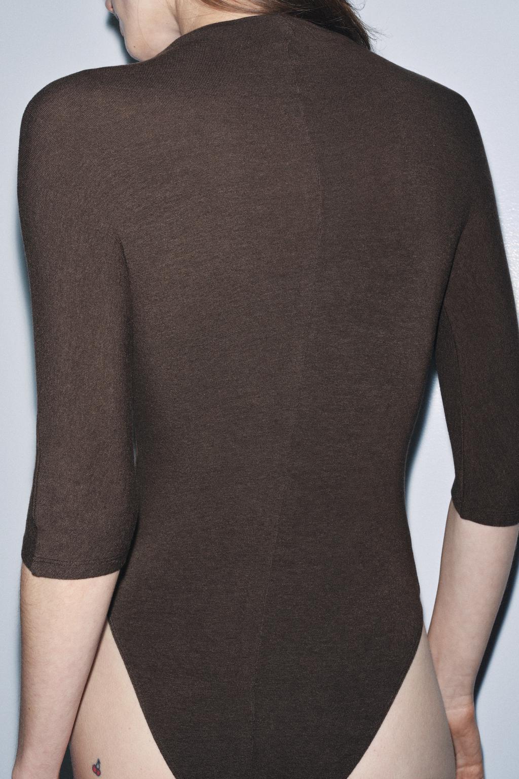 БОДИ В ДЕРЕВЕНСКОМ СТИЛЕ С ВЫСОКИМ ВОРОТНИКОМ