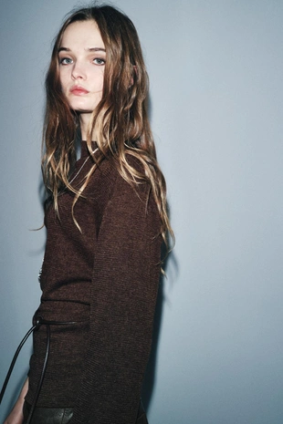 Топ из рельефной ткани с поясом