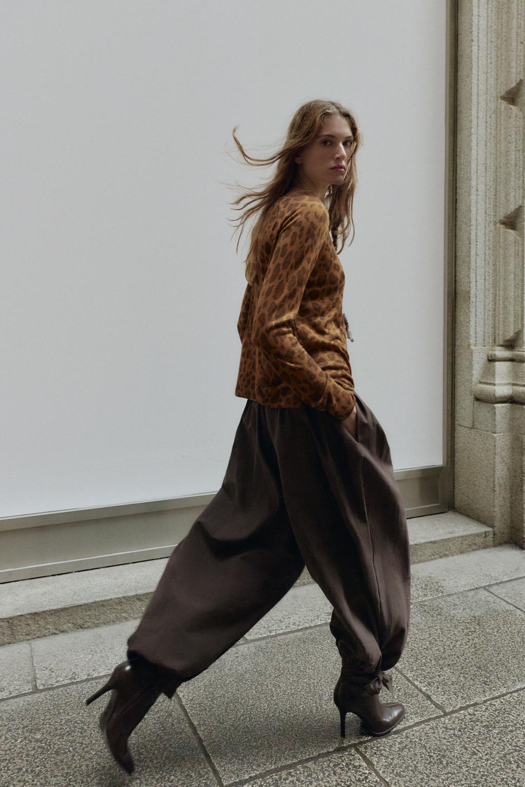 ТОНКИЙ ДЖЕМПЕР С АНИМАЛИСТИЧЕСКИМ ПРИНТОМ