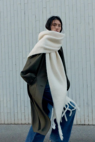 Купить Zara Однотонный шарф с бахромой