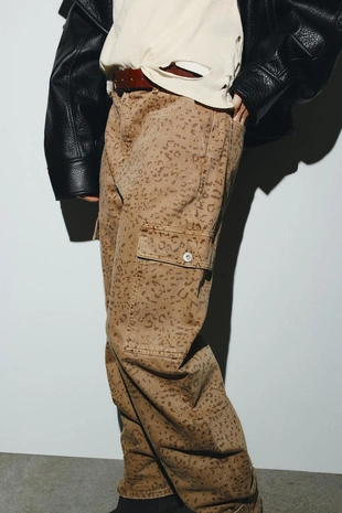 Джинсы TRF BAGGY BALLOON с анималистическим принтом- Заказать в России