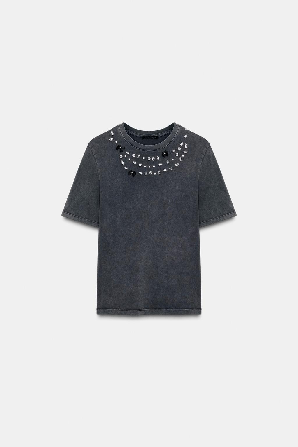 ФУТБОЛКА ИЗ ТКАНИ С ЭФФЕКТОМ ПОТЕРТОСТИ СО СТРАЗАМИ