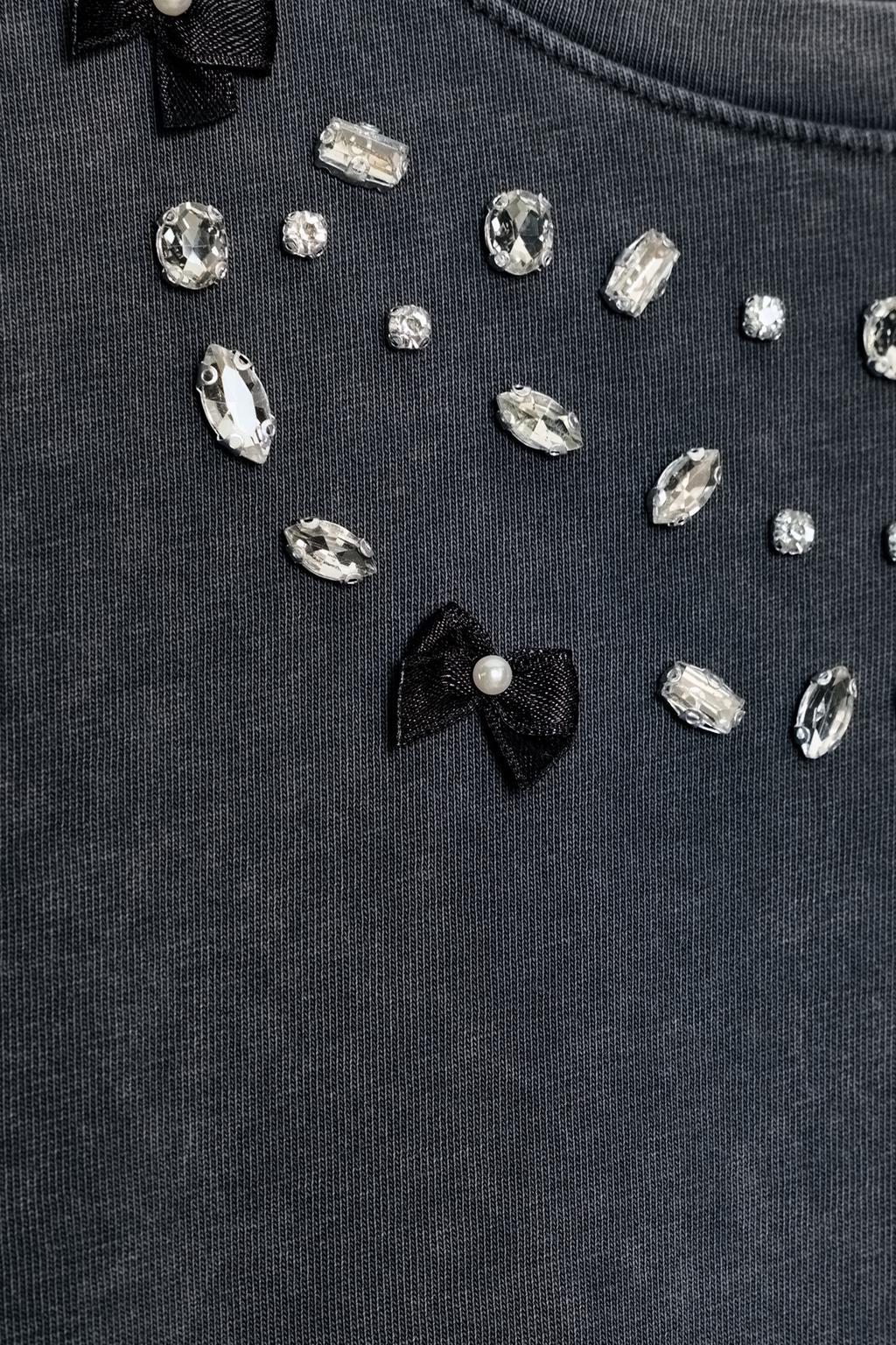 ФУТБОЛКА ИЗ ТКАНИ С ЭФФЕКТОМ ПОТЕРТОСТИ СО СТРАЗАМИ