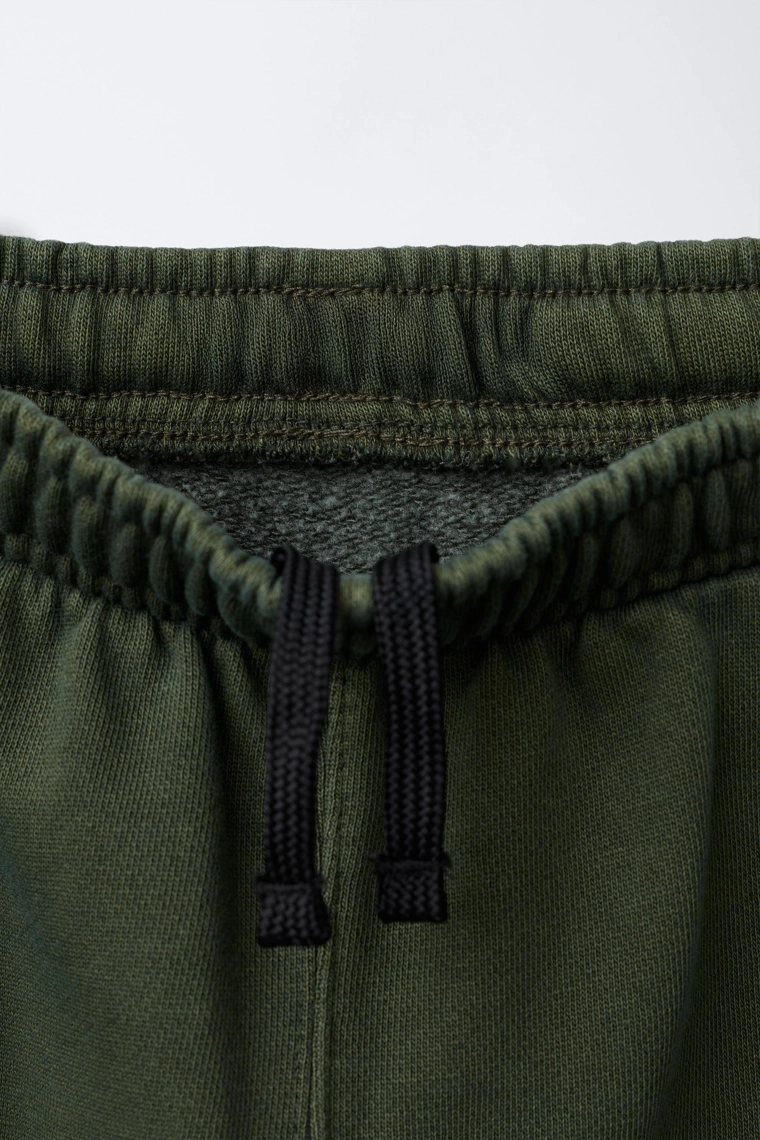 Брюки из флиса в стиле карго с широкими штанинами и окраской пошивом