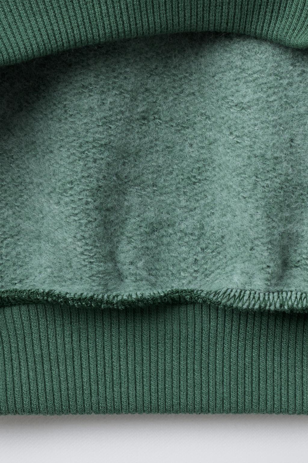 ТОЛСТОВКА С ТЕКСТОВЫМ ПРИНТОМ