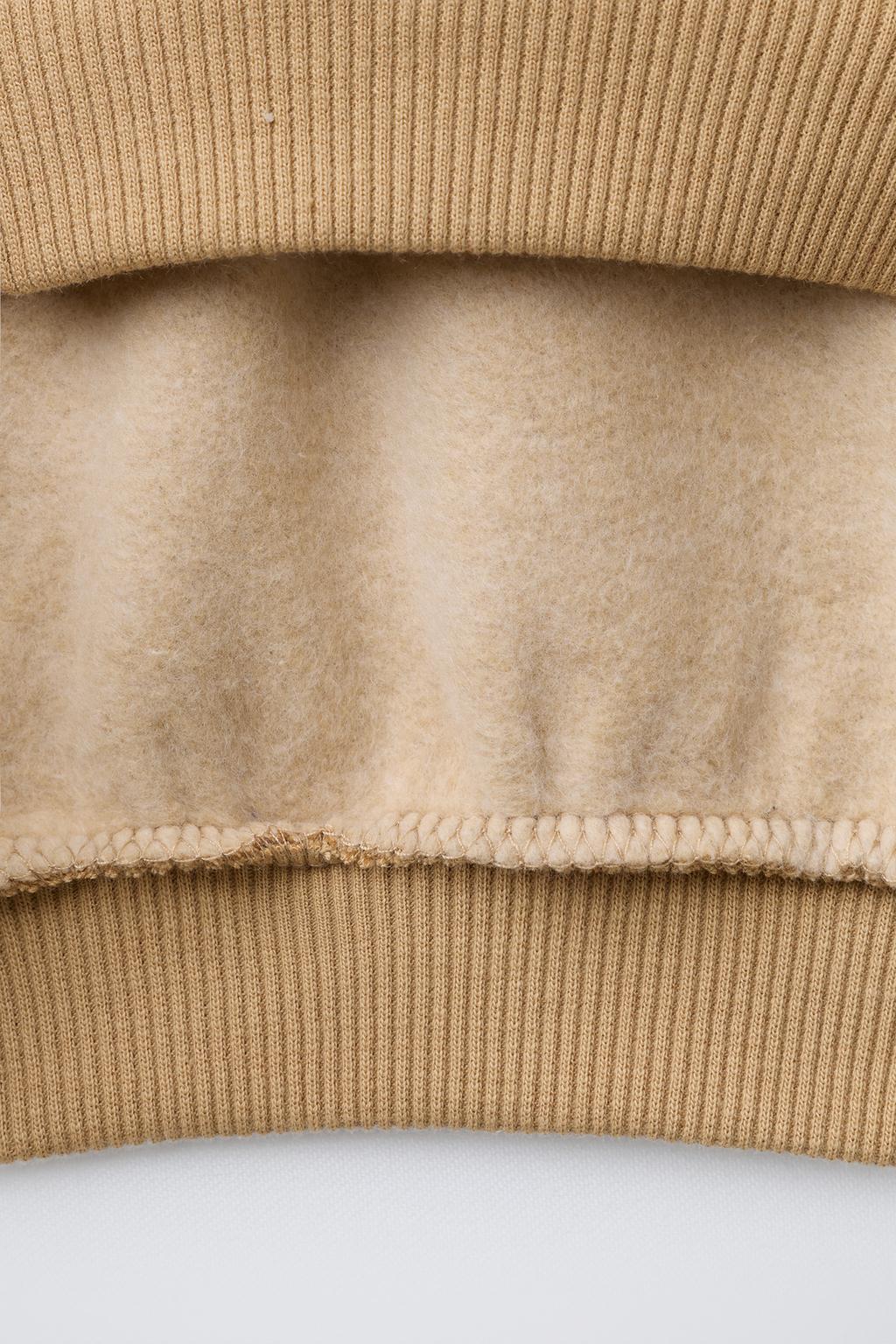 ТОЛСТОВКА С ТЕКСТОВЫМ ПРИНТОМ