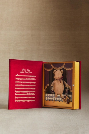 Рождественская музыкальная шкатулка с мышью-примадонной- Заказать в России