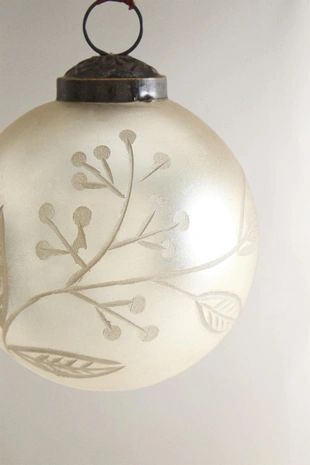 Рождественская игрушка для елки MATTE LEAF BAUBLE- Заказать в России