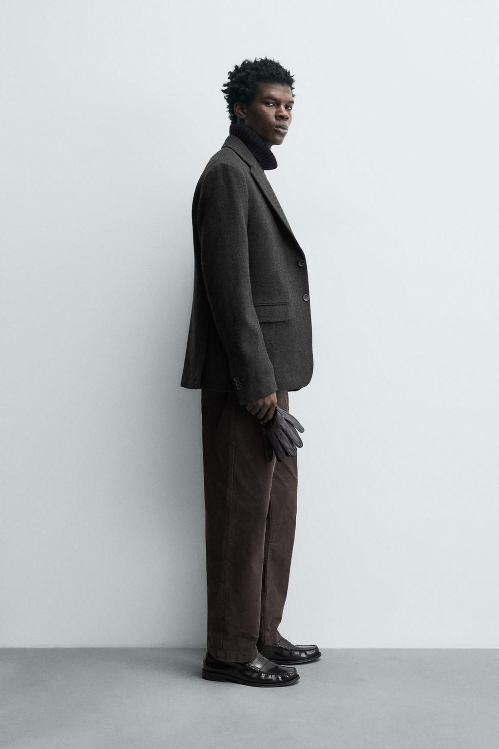 БЛЕЙЗЕР ИЗ РЕЛЬЕФНОЙ ТКАНИ В ЕЛОЧКУ