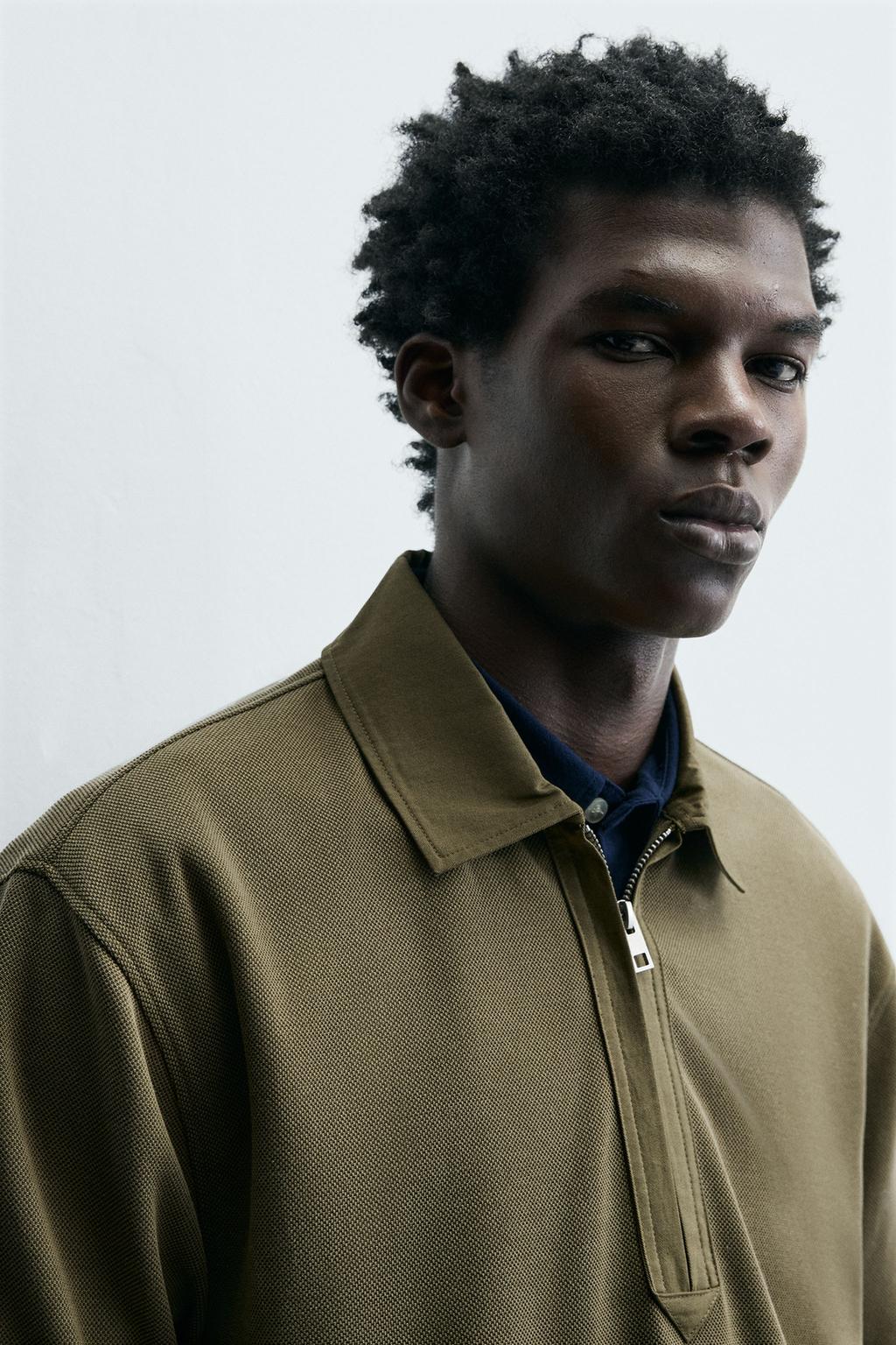 ПОЛО ИЗ РЕЛЬЕФНОГО ПИКЕ С ЭФФЕКТОМ ПОТЕРТОСТИ