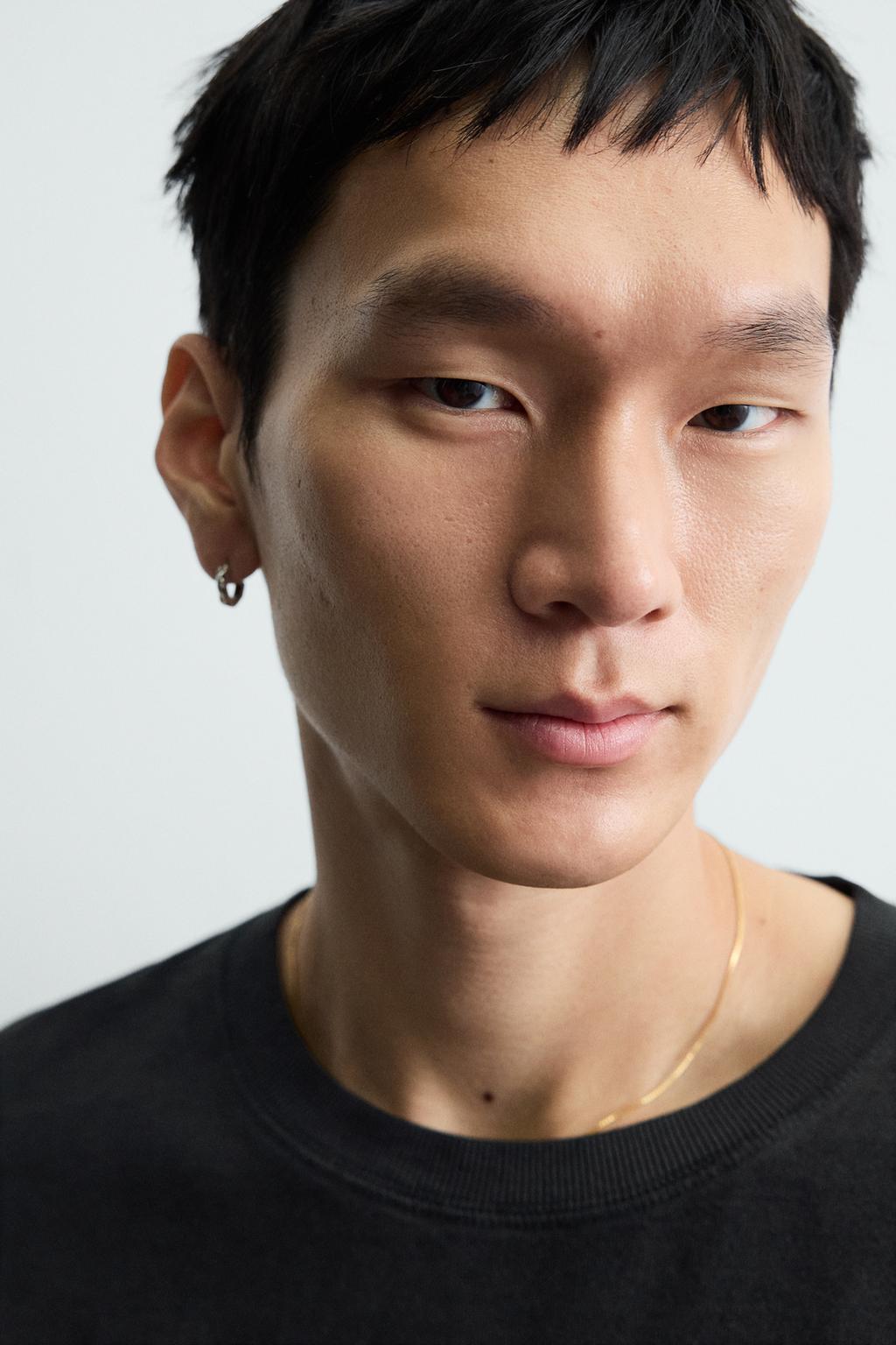 ФУТБОЛКА С ЭФФЕКТОМ ПОТЕРТОСТИ ИЗ РЕЛЬЕФНОЙ ТКАНИ