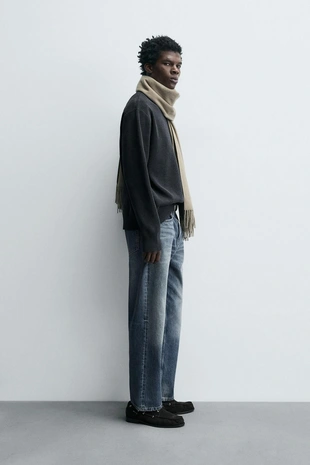 Свитер из шенилловой ткани с рельефным узором