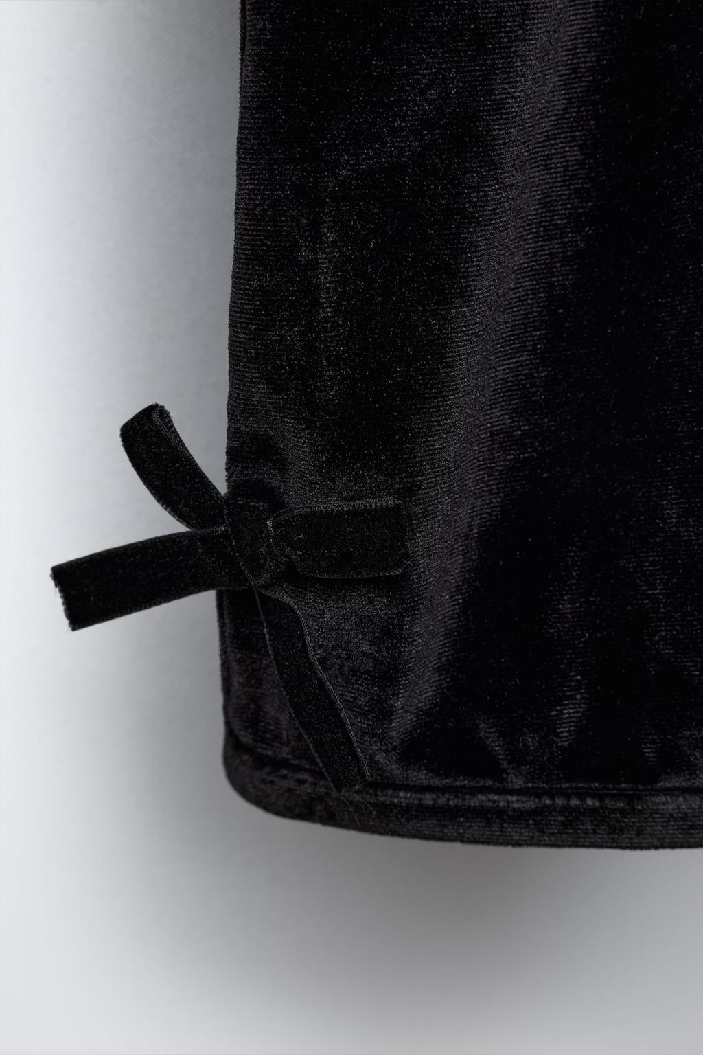 БАРХАТНАЯ ФУТБОЛКА С БАНТАМИ