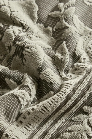 Велюровое полотенце с жаккардовым узором