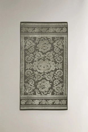 Велюровое полотенце с жаккардовым узором- Заказать в России