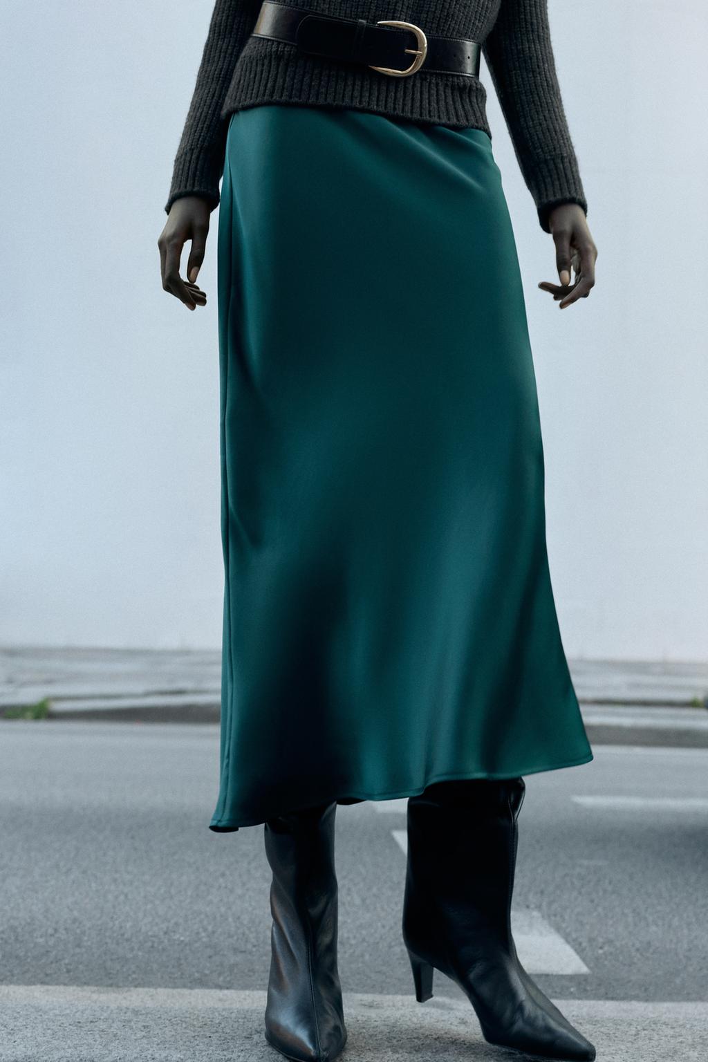 АТЛАСНАЯ ЮБКА МИДИ