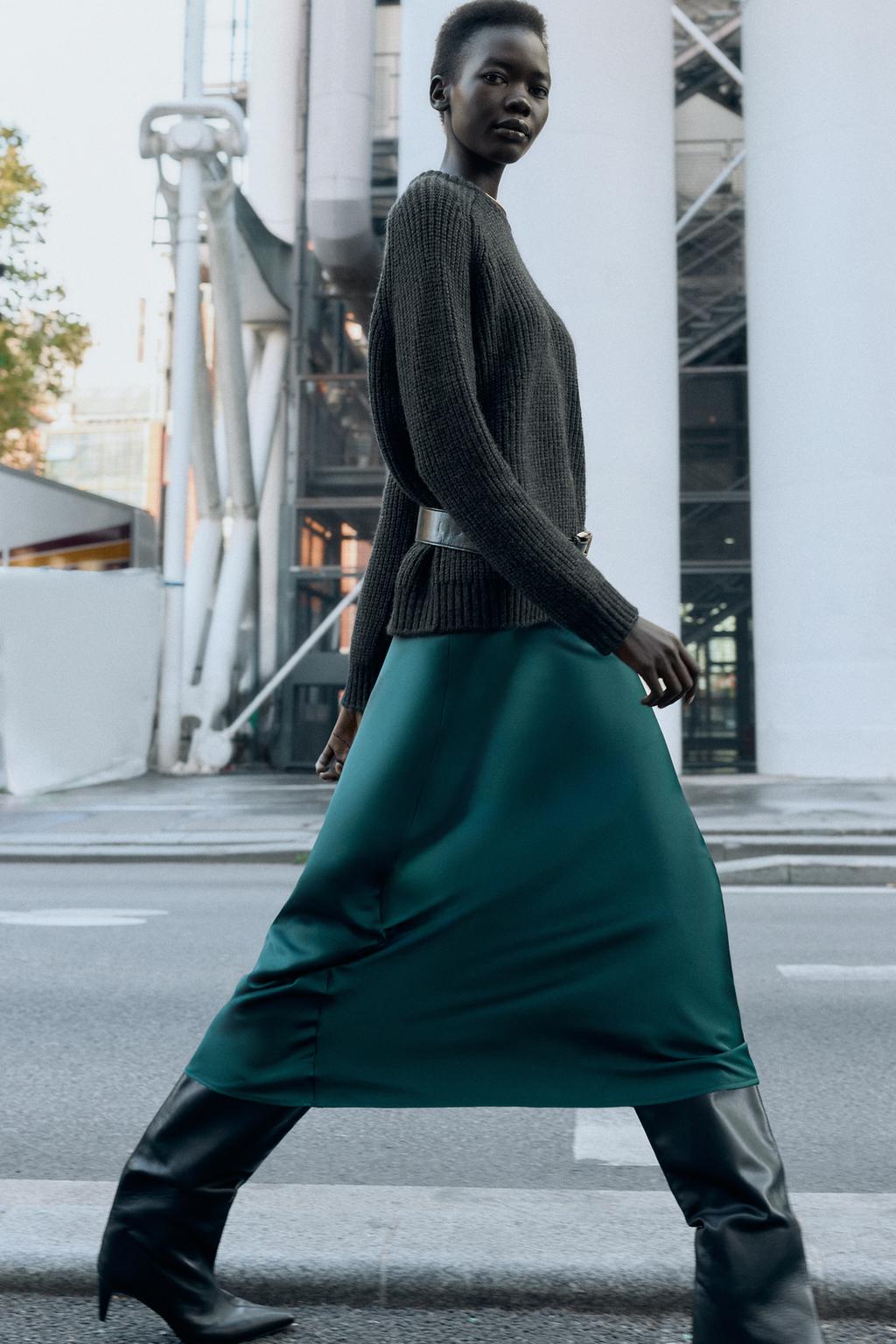 АТЛАСНАЯ ЮБКА МИДИ