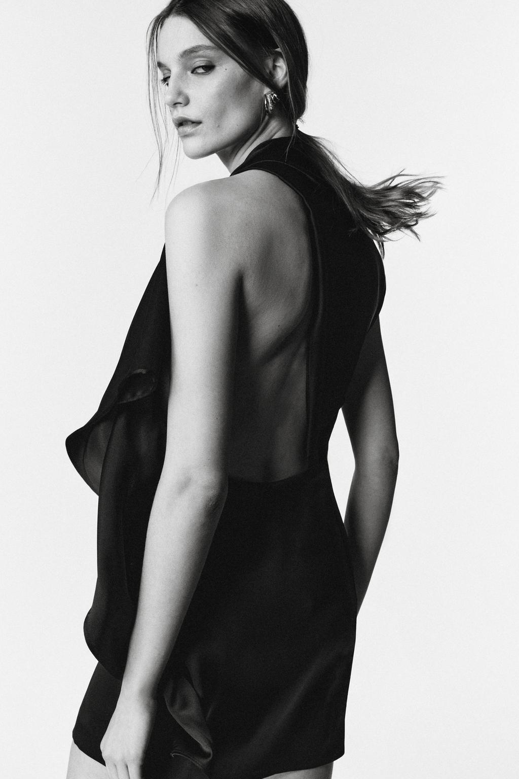 КОРОТКОЕ ПЛАТЬЕ С ВЫРЕЗАМИ — LIMITED EDITION