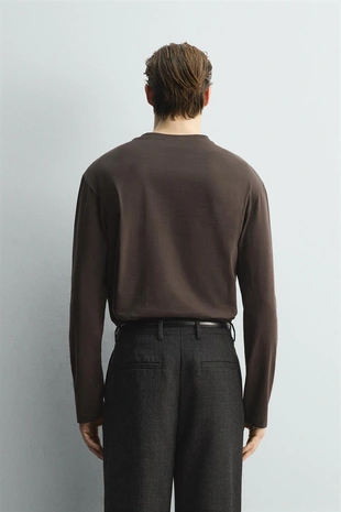 Мерсеризованная футболка с длинными рукавами — LIMITED EDITION- Заказать в России