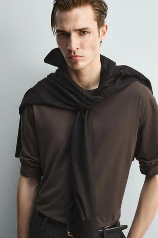 Мерсеризованная футболка с длинными рукавами — LIMITED EDITION- Заказать в России