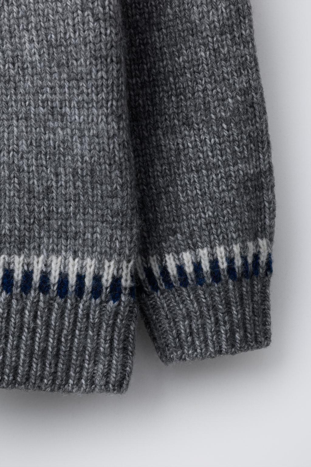 ЖАККАРДОВЫЙ СВИТЕР