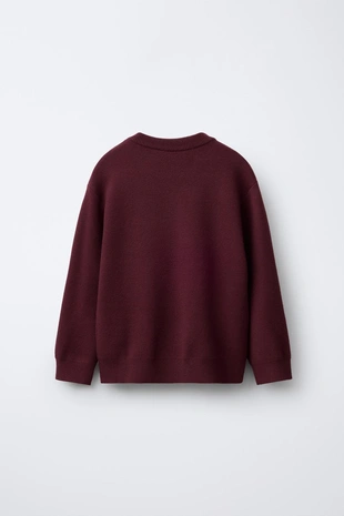 Однотонный свитер