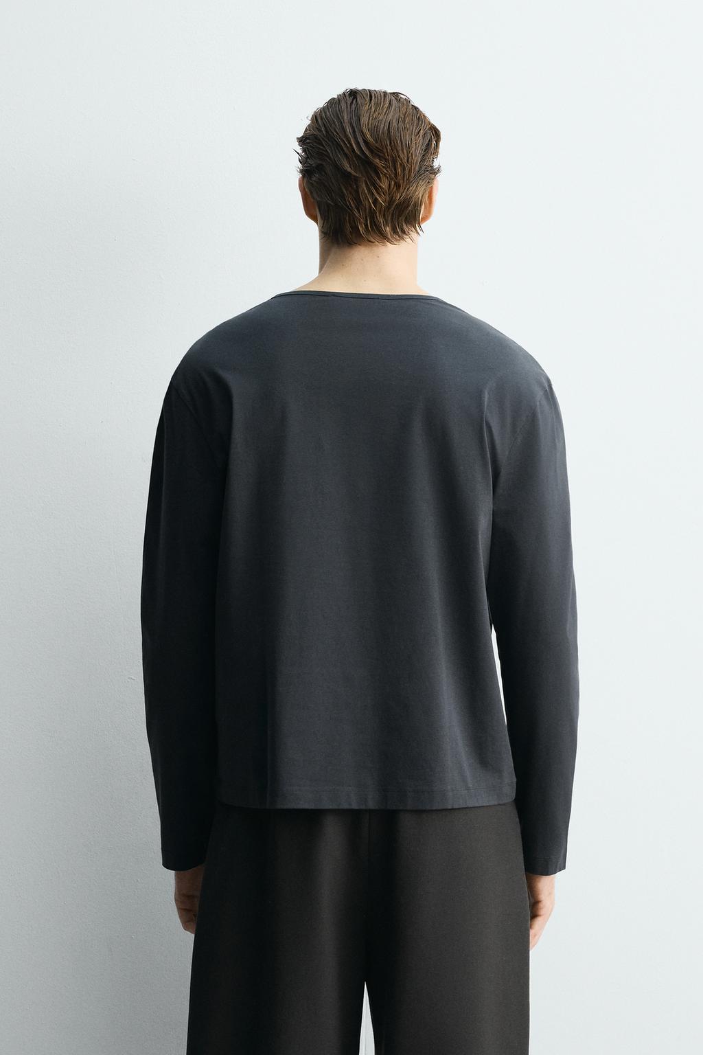 ФУТБОЛКА С ВОРОТНИКОМ НА ПУГОВИЦАХ — LIMITED EDITION