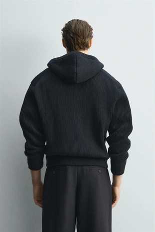 Укороченный кардиган с капюшоном — LIMITED EDITION- Заказать в России