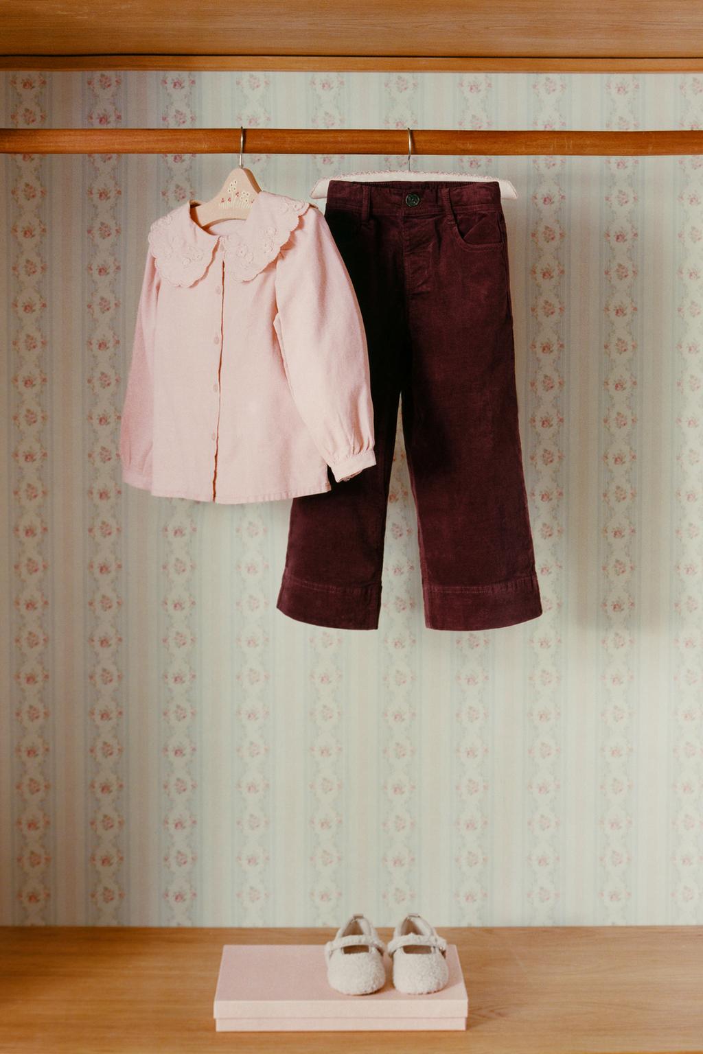 ВЕЛЬВЕТОВАЯ РУБАШКА С ОТЛОЖНЫМ ВОРОТНИКОМ И ВЫШИВКОЙ