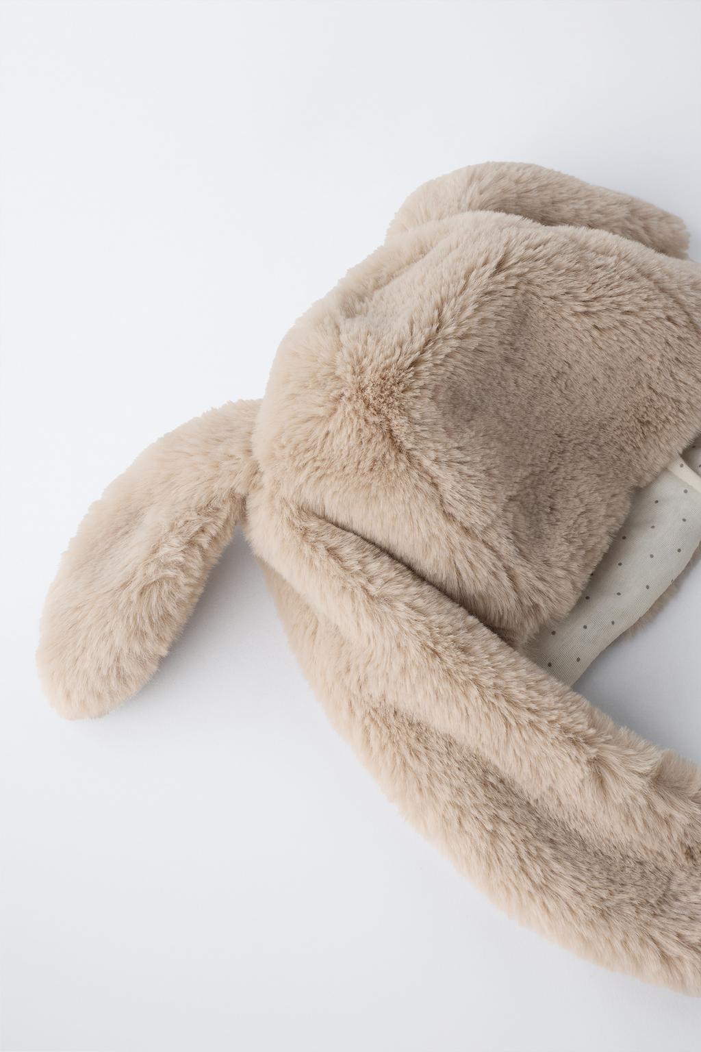 Детям от 3 до 6 лет / шапка из искусственного меха с ушками зайца