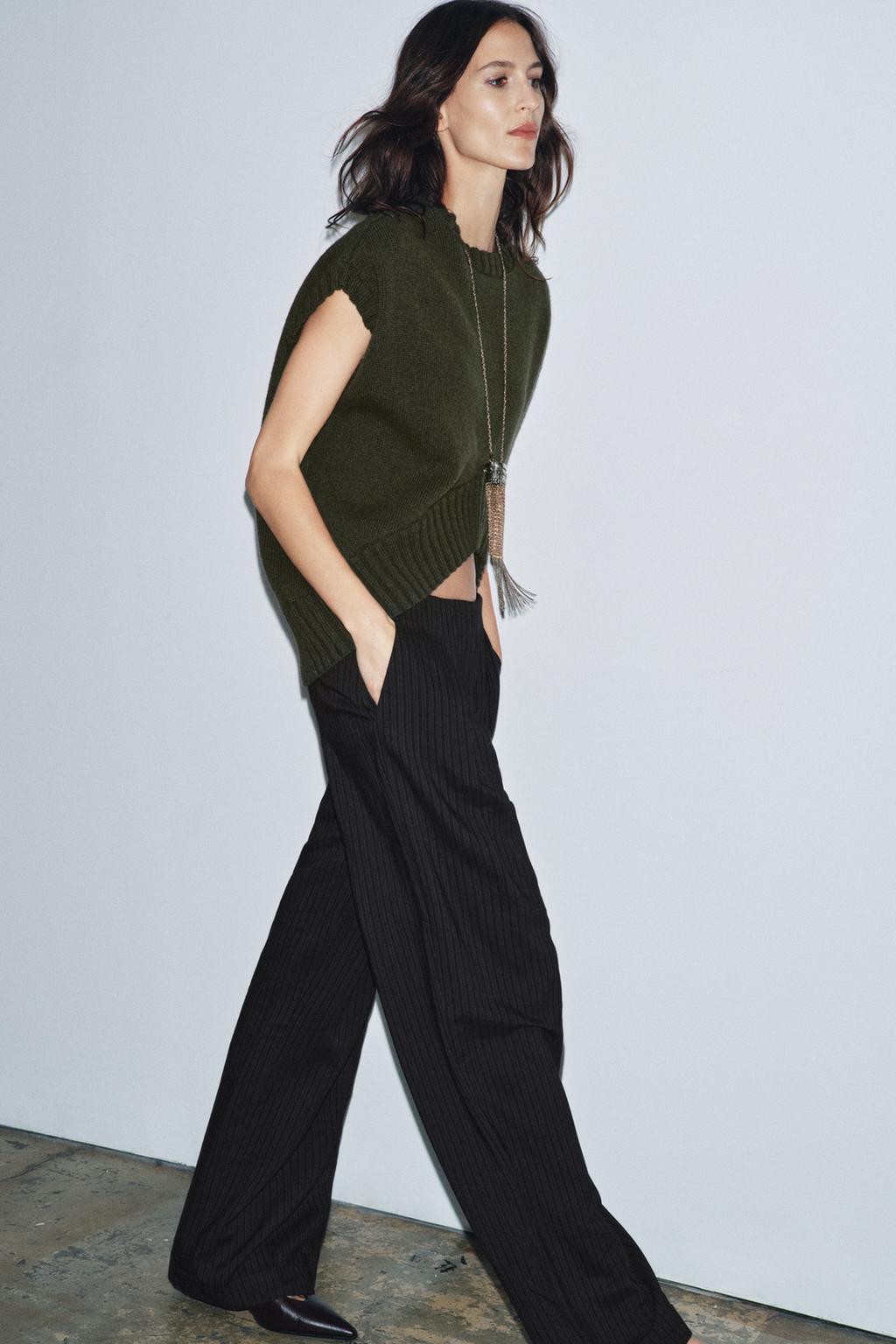 ЖИЛЕТ ОВЕРСАЙЗ ИЗ ШЕРСТИ С АСИММЕТРИЧНЫМ НИЗОМ