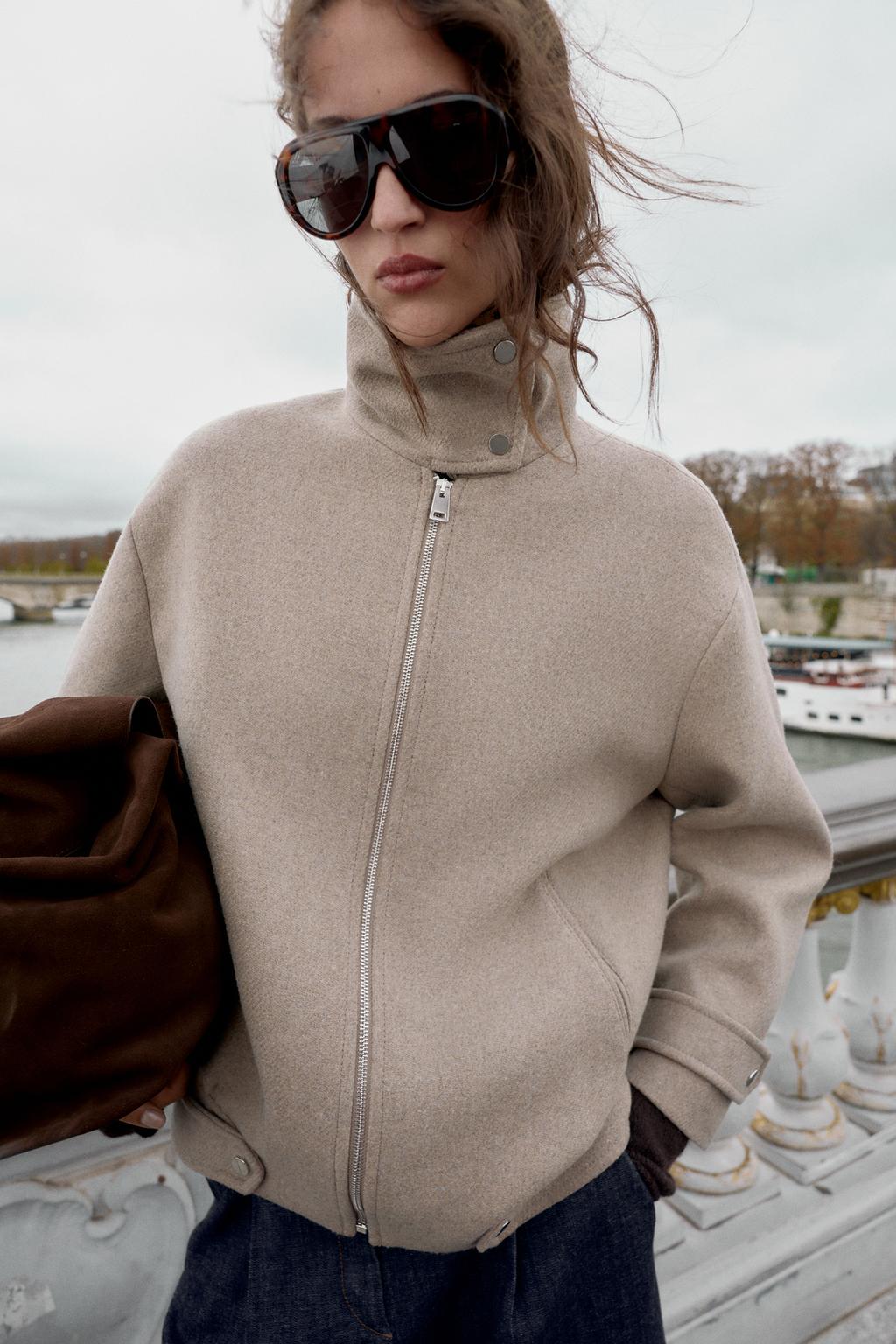 БОМБЕР ИЗ ШЕРСТИ С ВЫСОКИМ ВОРОТНИКОМ